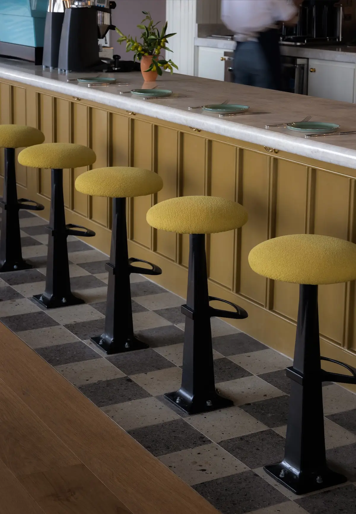 Happy Hour - Image 14